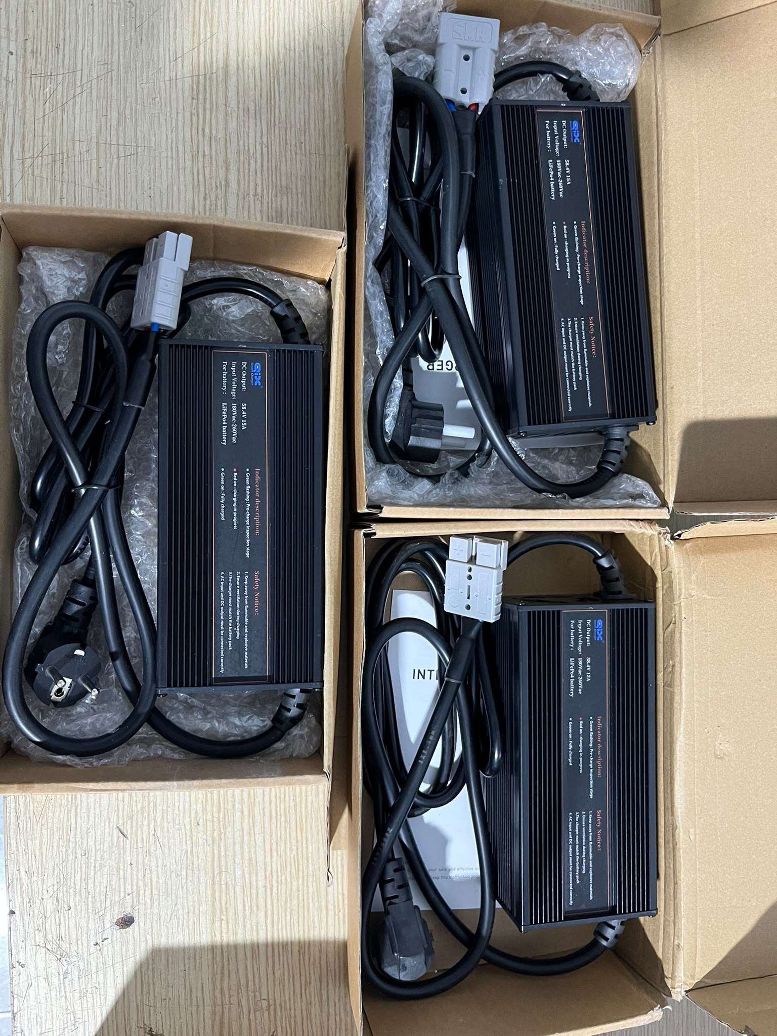 Smart Charger 58.4V 15A Sarj Aleti / Sıfır / Kutulu /Metal