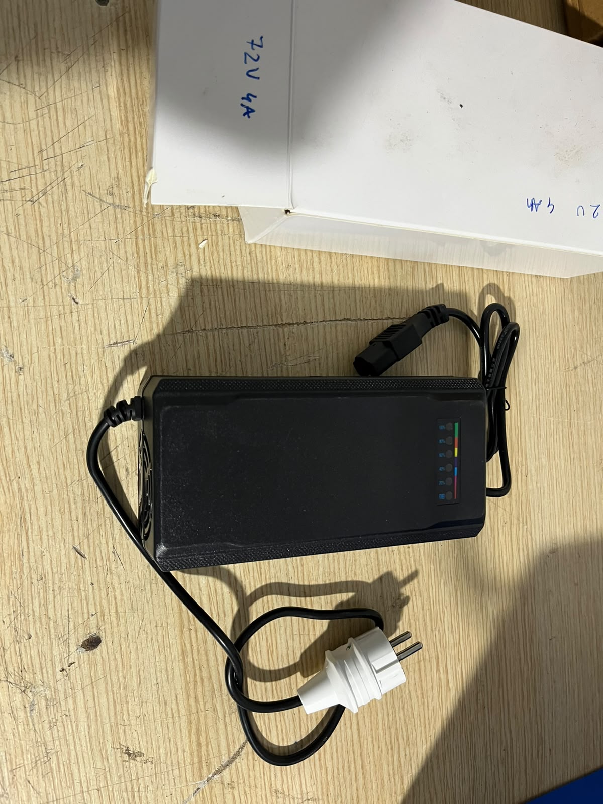 JIA PENG 88.8V 4.0A Sarj Aleti / Sıfır / Kutulu /Plastik 
